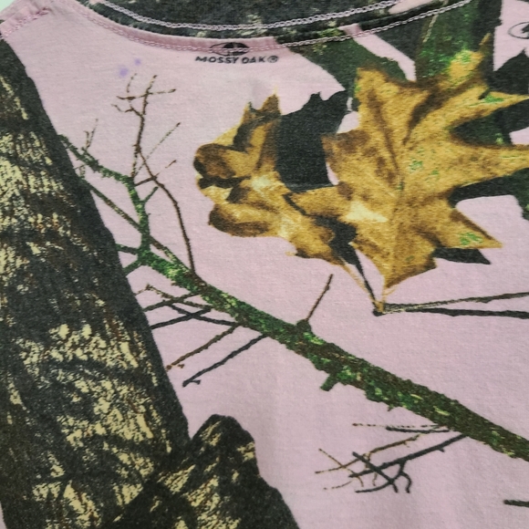 Mossy Oak Tee by Paramount Outdoors Pink Oak - Picture 4 of 5